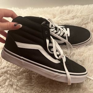 black and white vans; barley worn good condition: size 7.5